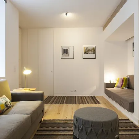 Joivy Cosy 1-bed Flat With Workspace In Santa Catarina, Moments From Luis De Camoes Sq * Lissabon