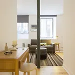 Joivy Cosy 1-bed Flat With Workspace In Santa Catarina, Moments From Luis De Camoes Sq Appartement